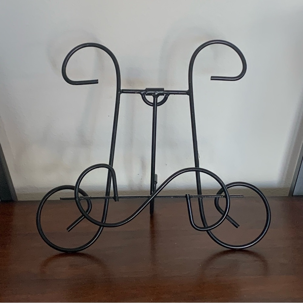 Vintage 90s black swirly metal iron picture art display decorative easel stand